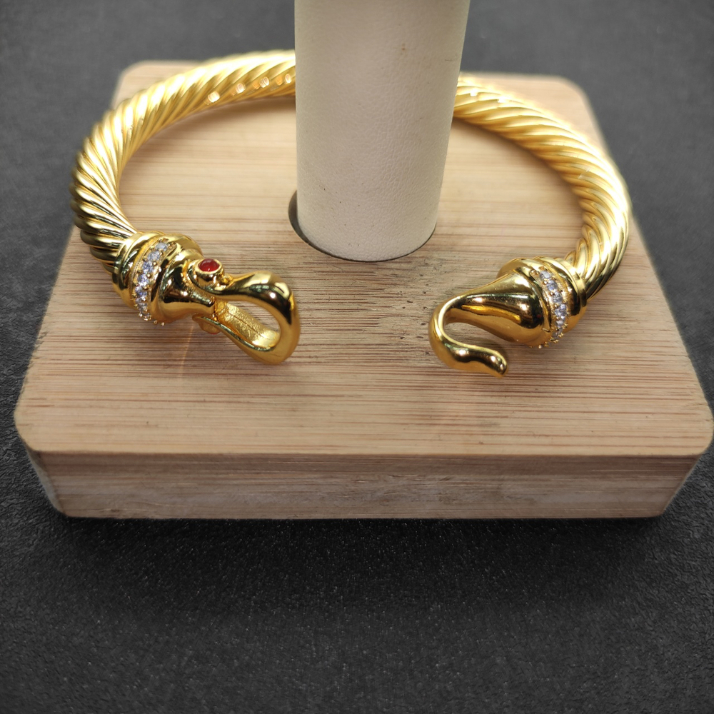 David Yurman 7mm Gold Diamond Hook Bracelet - Picture 8 of 8